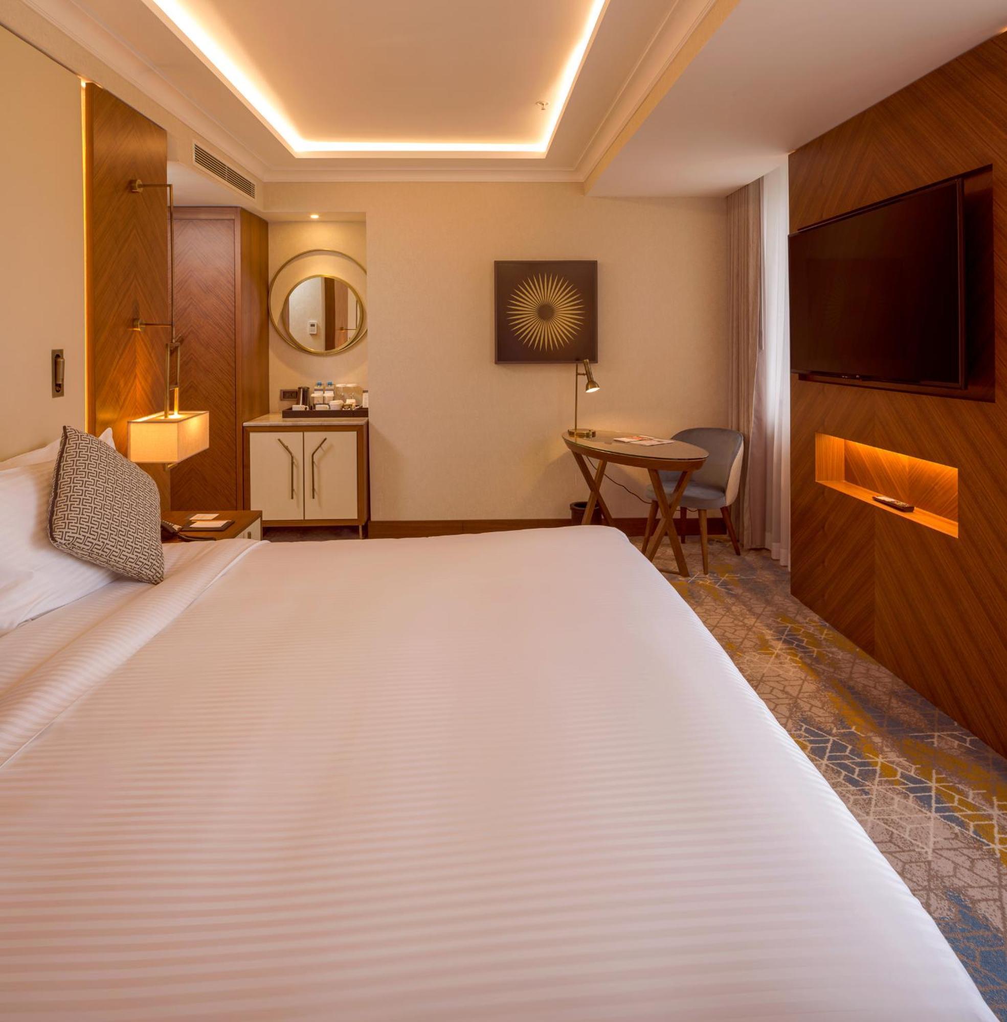 Sheraton Bisjkek Eksteriør billede