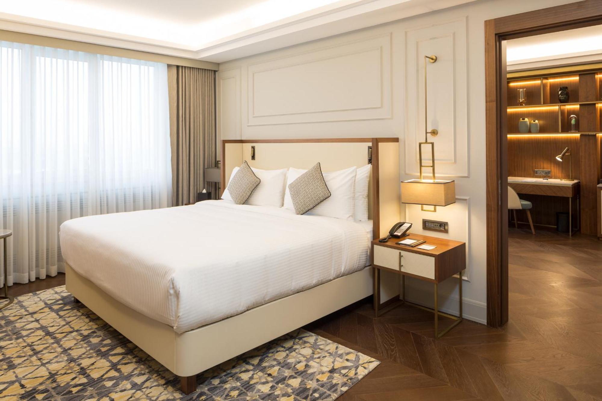 Sheraton Bisjkek Eksteriør billede